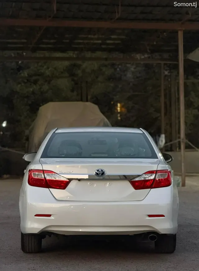 Toyota Camry 2014 · 2.5 AT
