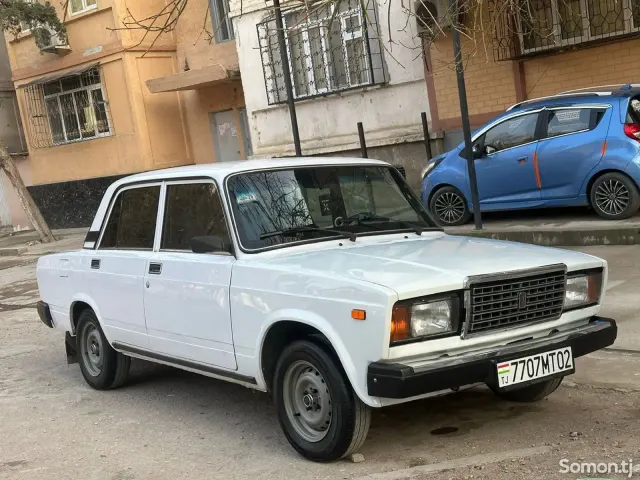 Lada (ВАЗ) 2107 2008 · 1.7 MT