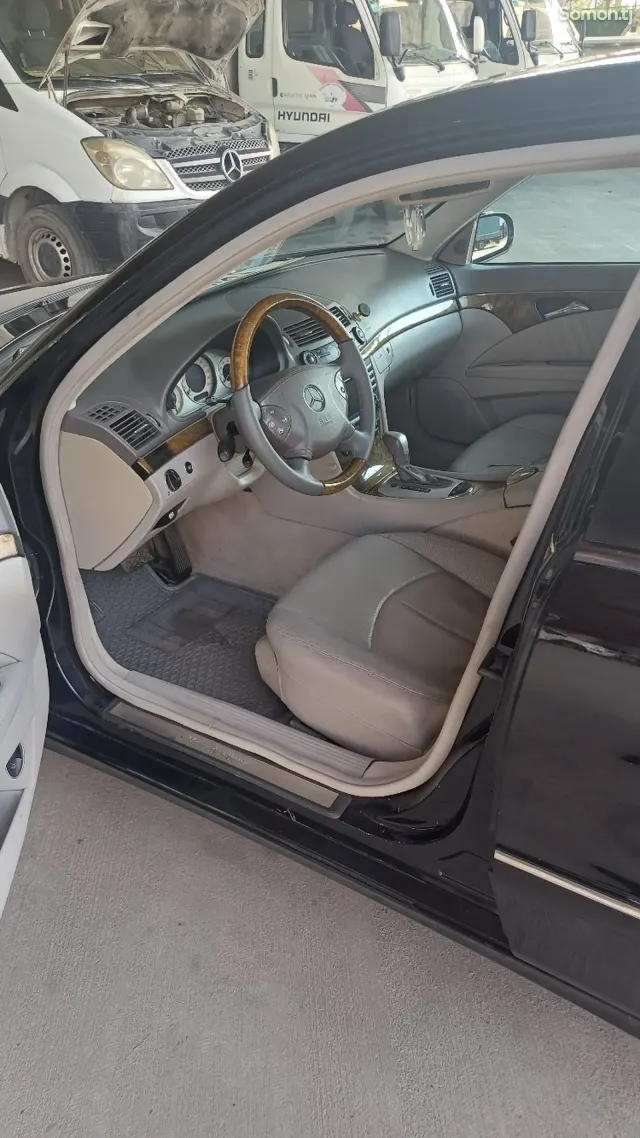 Mercedes-Benz E class 2006 · 3.5 AT