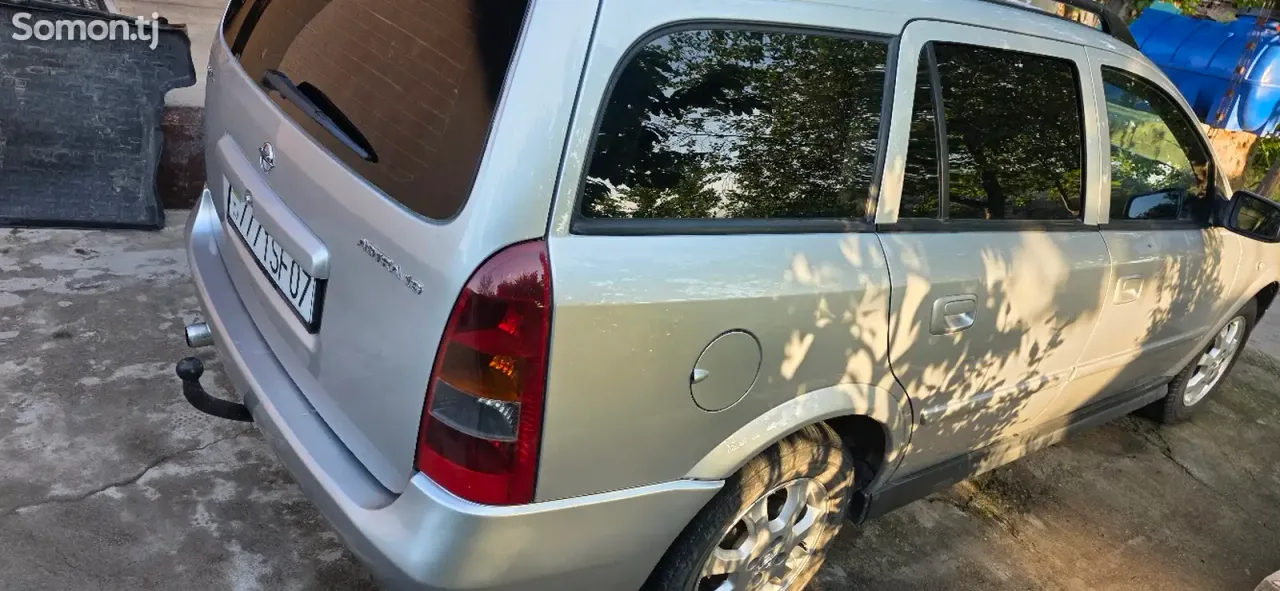 Opel Astra G 2004 · 1.6 MT