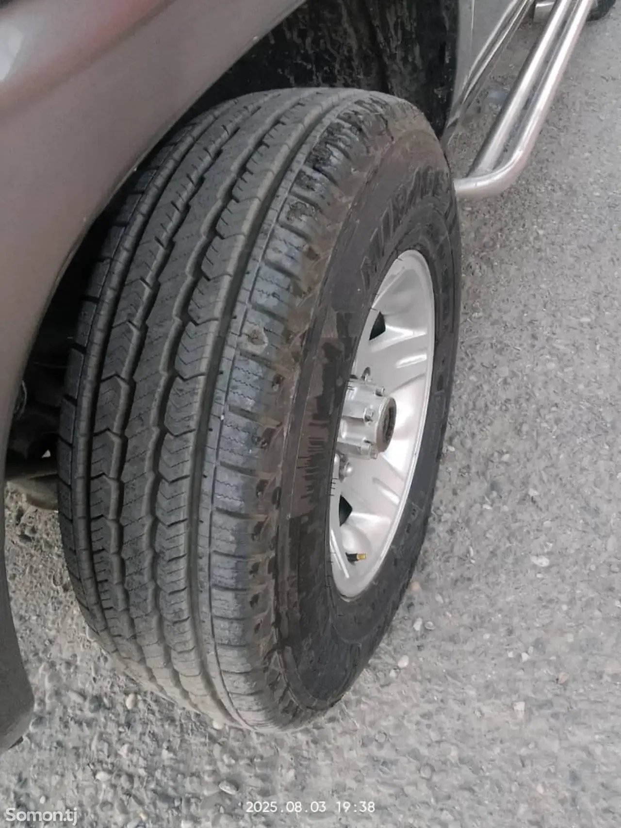 Nissan Terrano 1990 · 2.4 MT