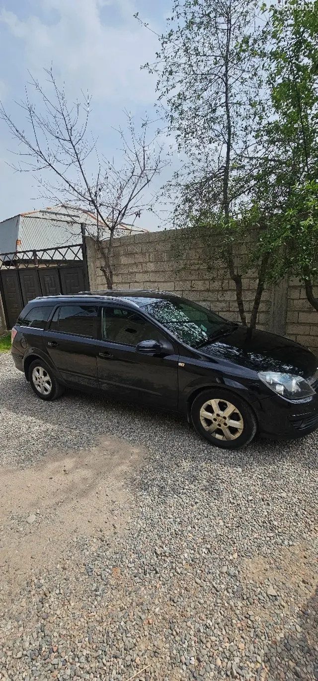 Opel Astra H 2006 · 1.8 AT
