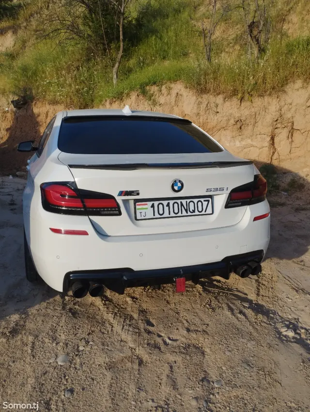 BMW 5 series 2012 · 3.5 AT