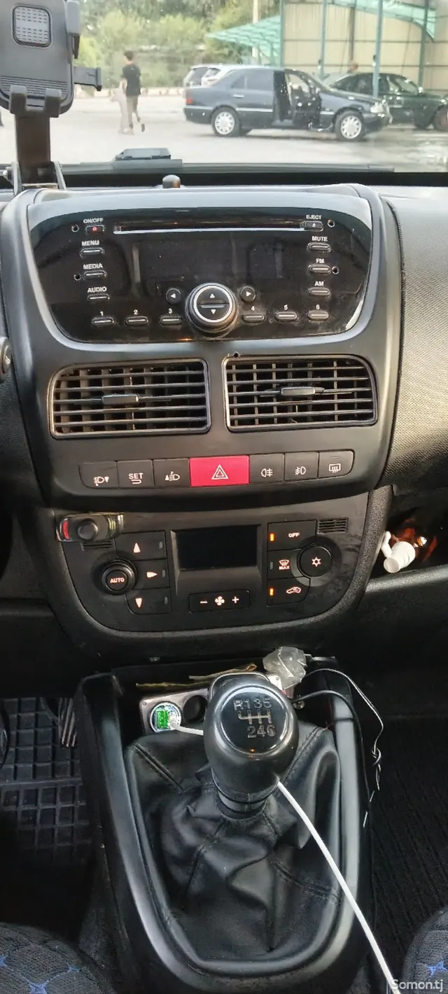 Opel Combo 2016 · 1.6 MT