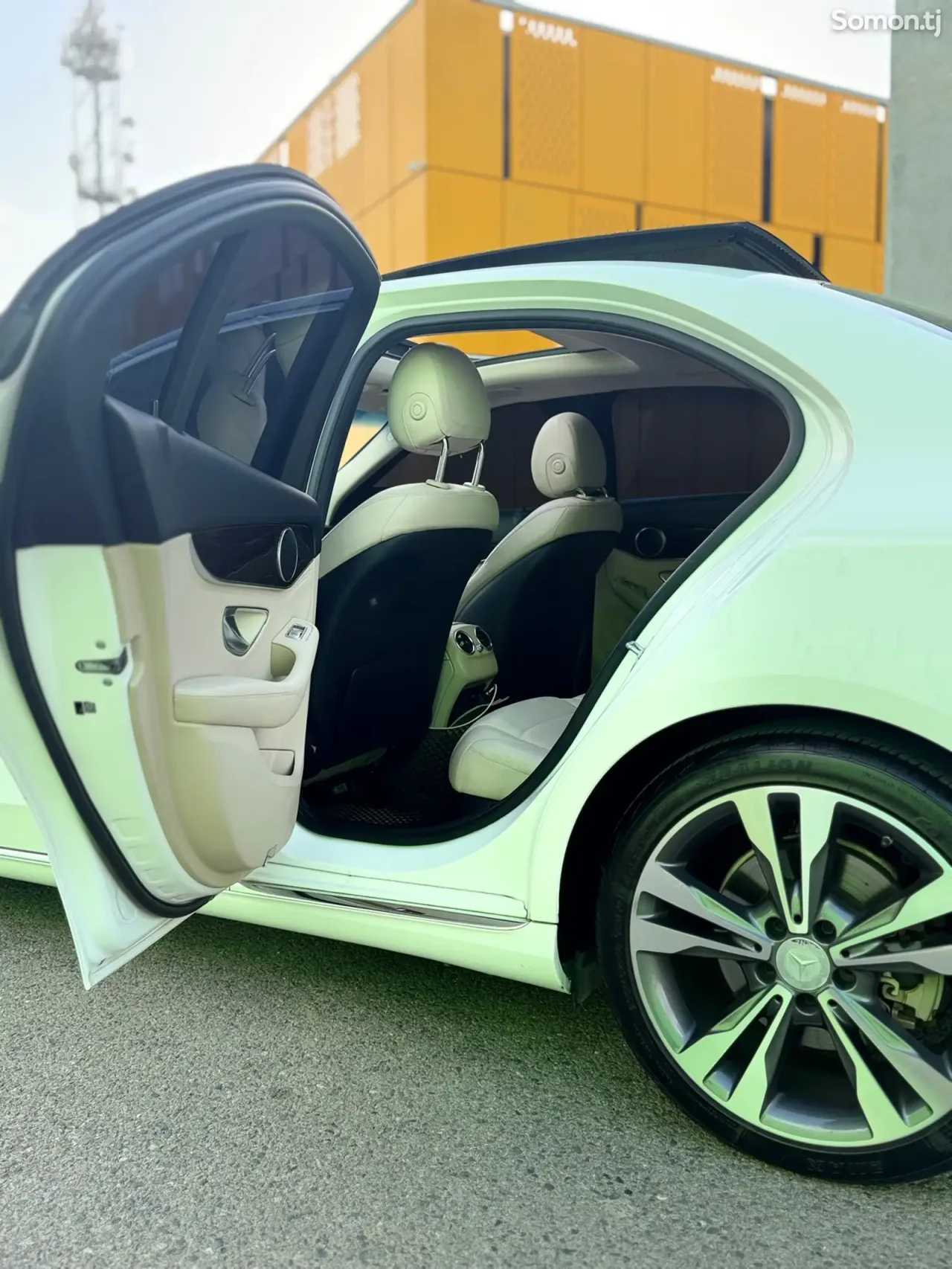 Mercedes-Benz C class 2015 · 2.0 AT