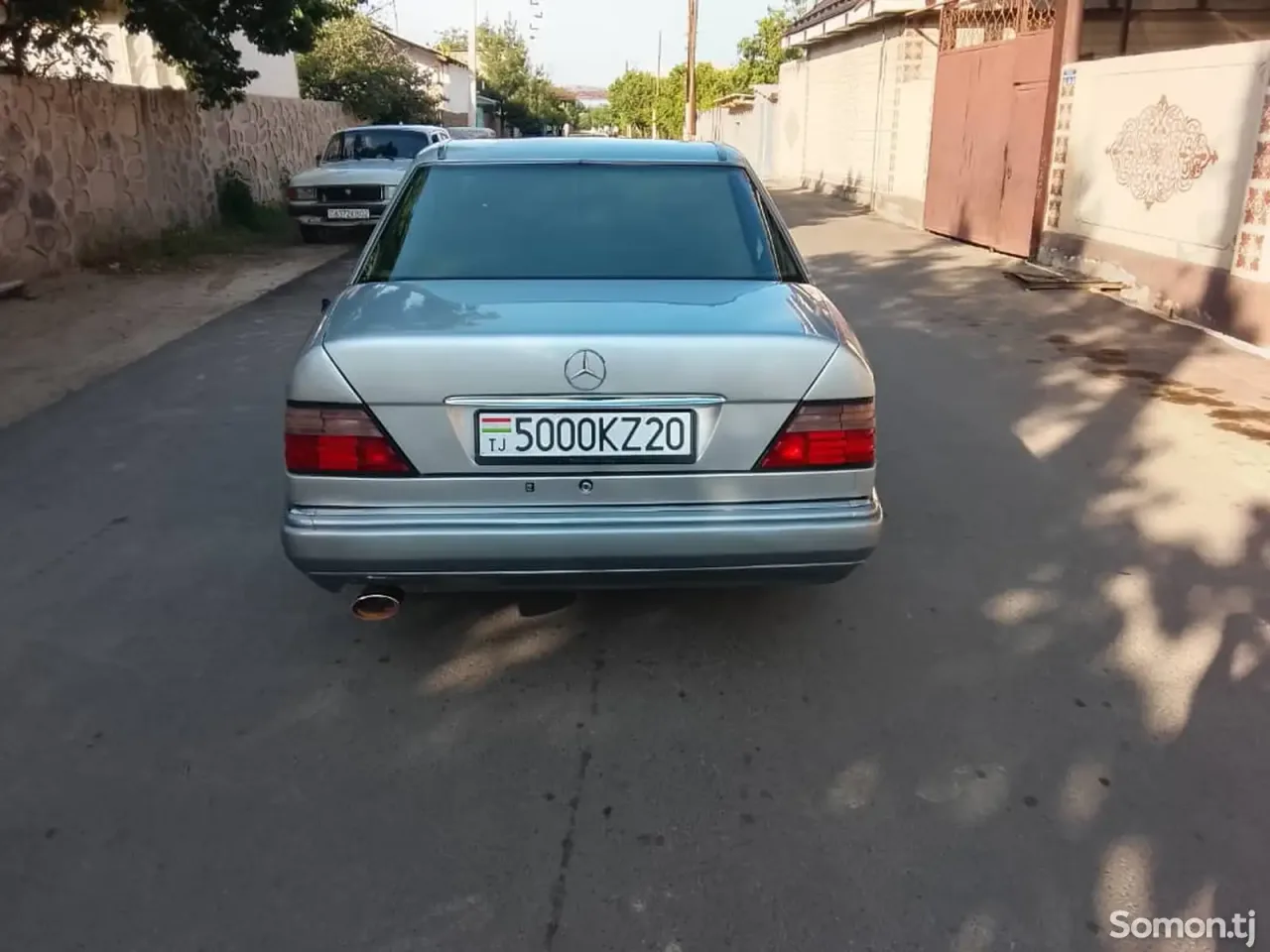 Mercedes-Benz W124 1995 · 2.2 MT