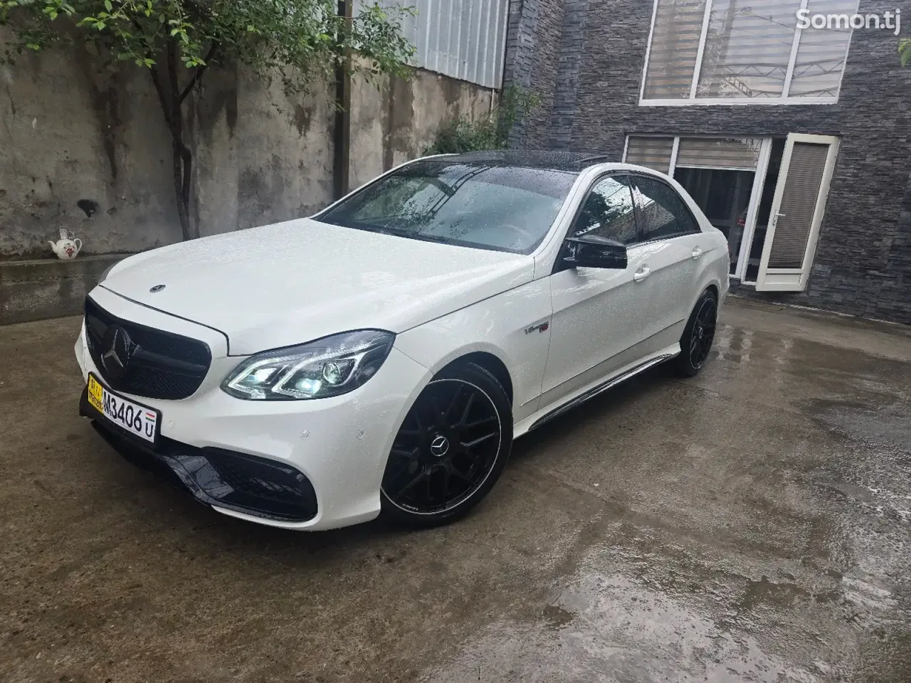 Mercedes-Benz E class 2010 · 3.5 AT