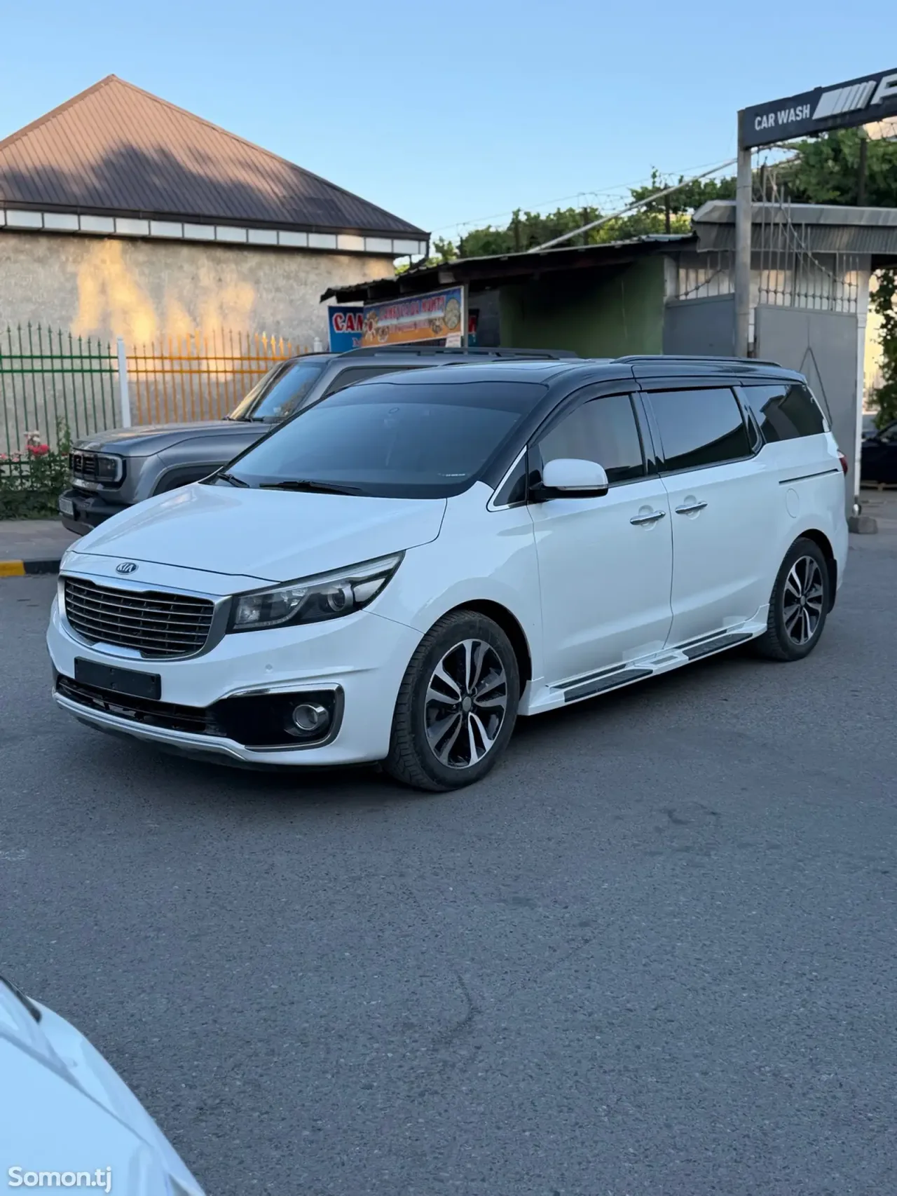 Kia Carnival 2014 · 2.2 AT