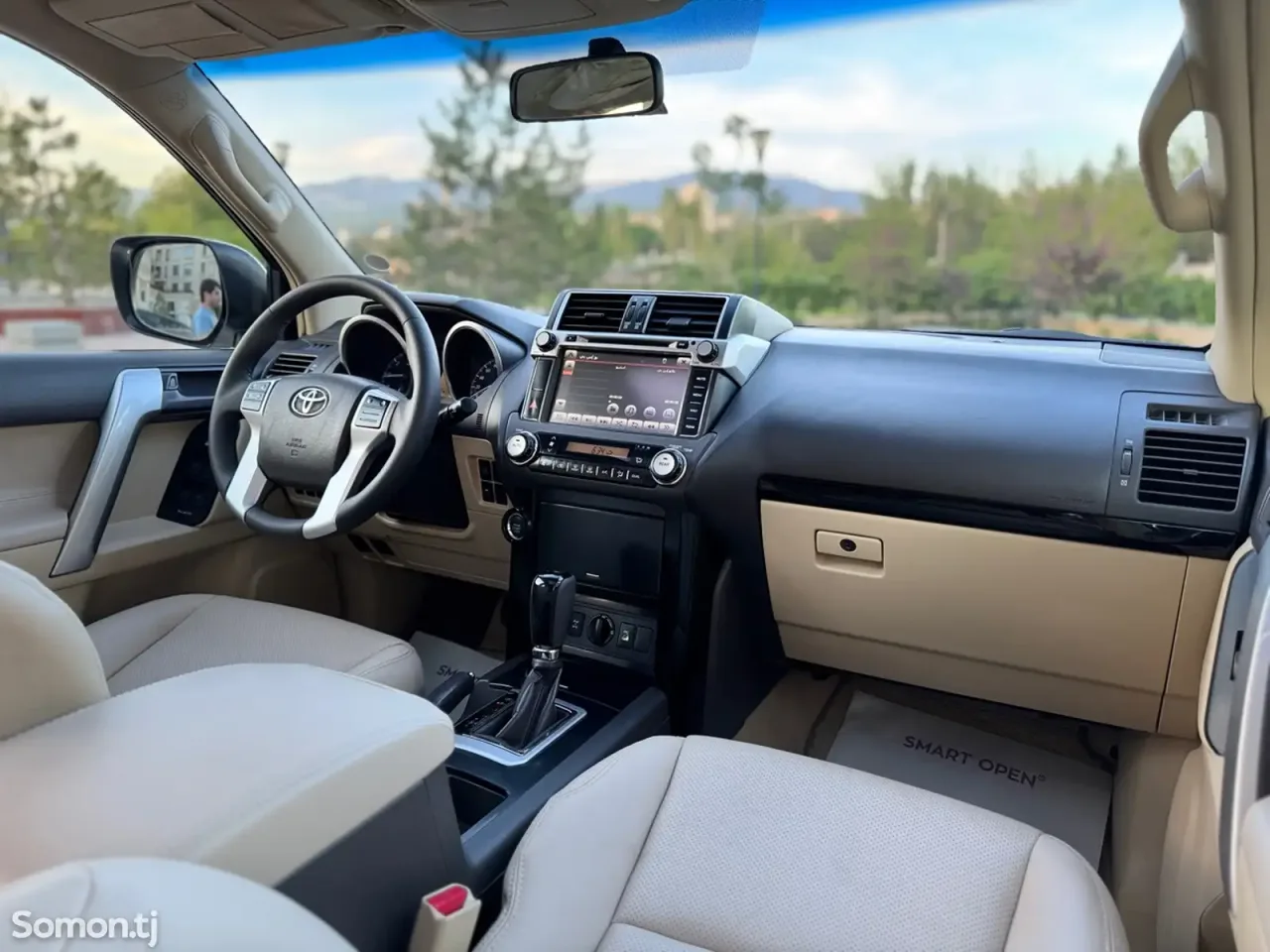 Toyota Land Cruiser Prado 2017 · 4.0 AT