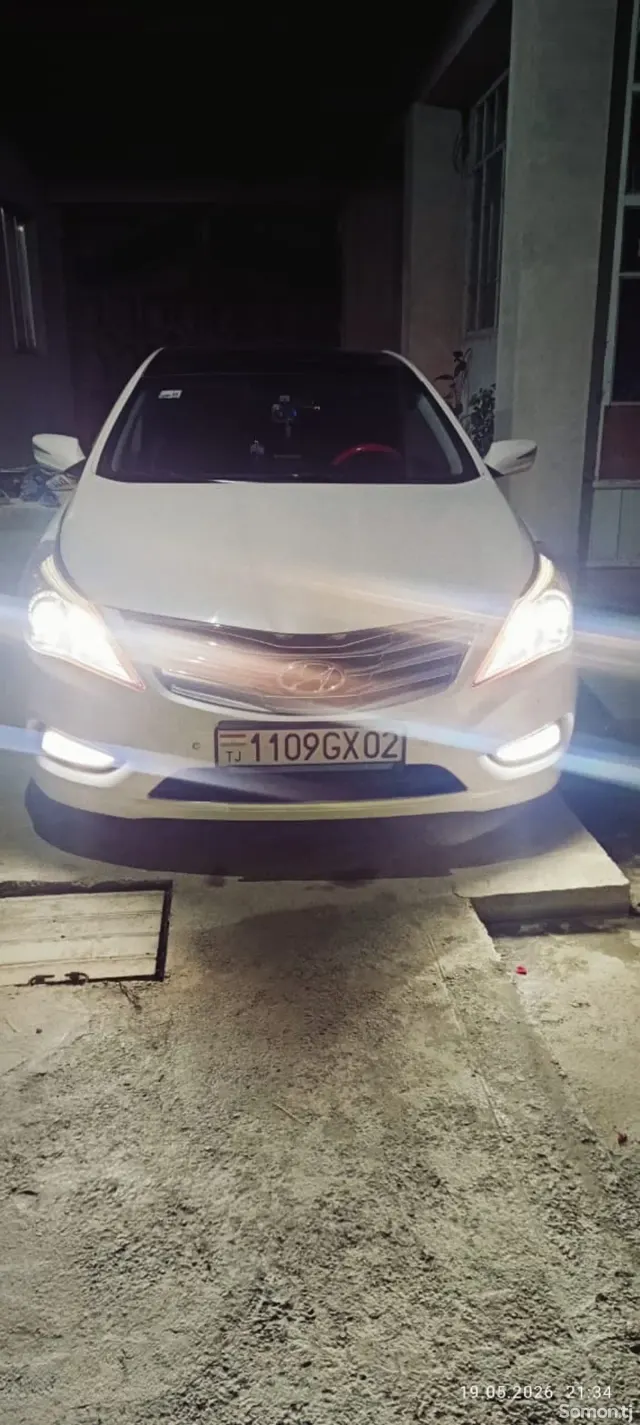 Hyundai Grandeur 2011 · 2.4 AT