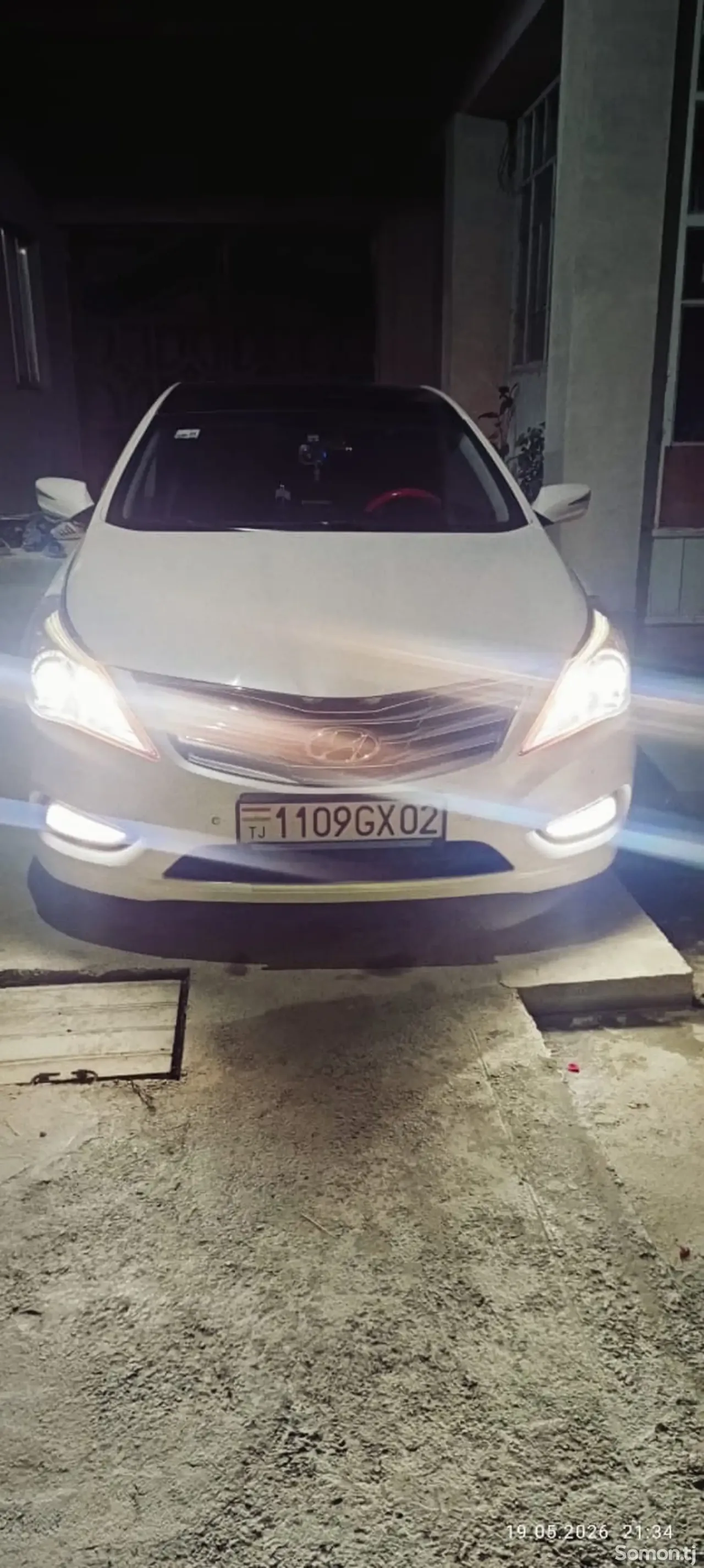 Hyundai Grandeur 2011 · 2.4 AT