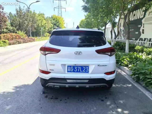 Hyundai Tucson 2016 · 1.6 AT