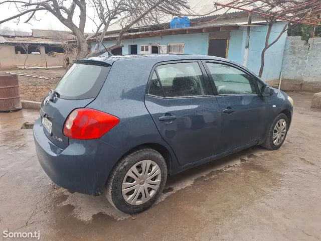 Toyota Auris 2007 · 1.8 MT
