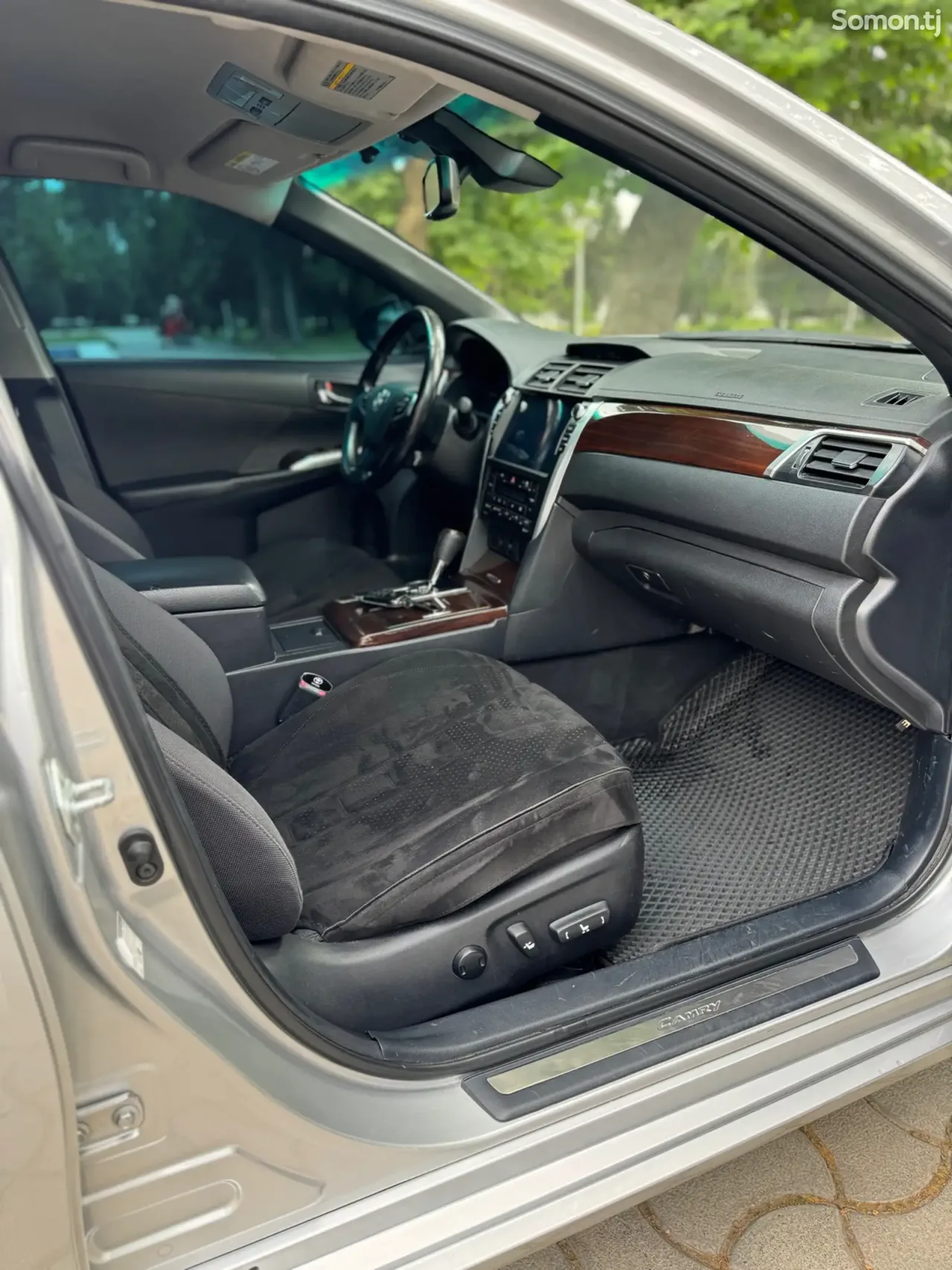 Toyota Camry 2015 · 2.5 AT