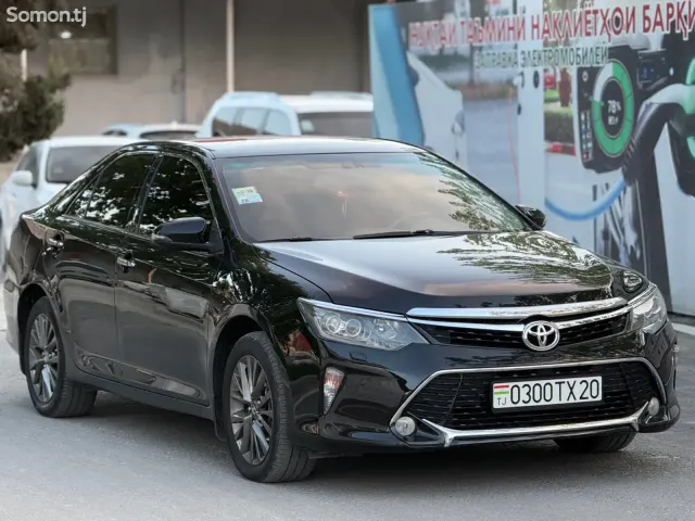 Toyota Camry 2017 · 2.5 AT