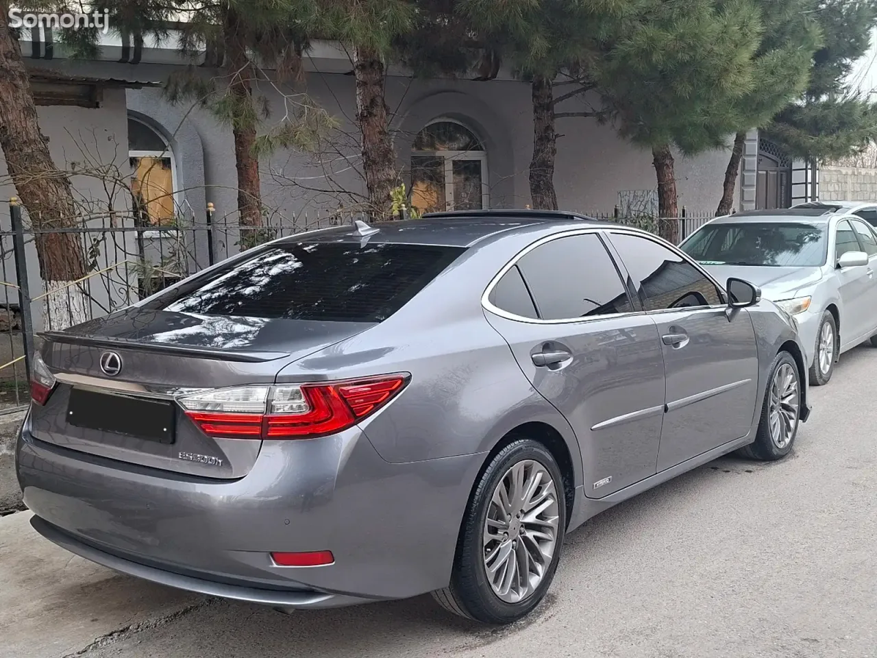 Lexus ES series 2015 · 3.0 AT