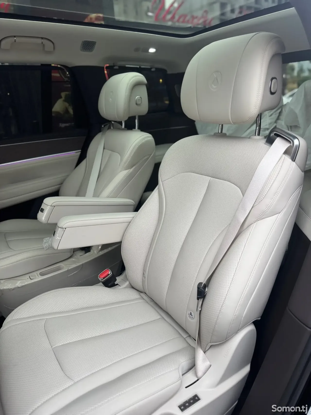 BYD Denza N9 2025 · AT