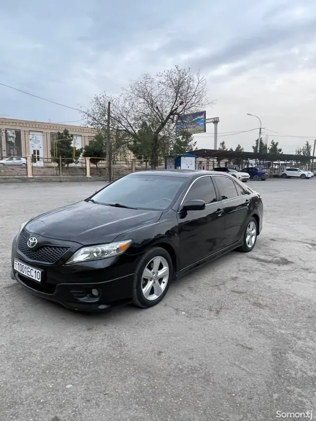 Toyota Camry 2011 · 2.5 AT
