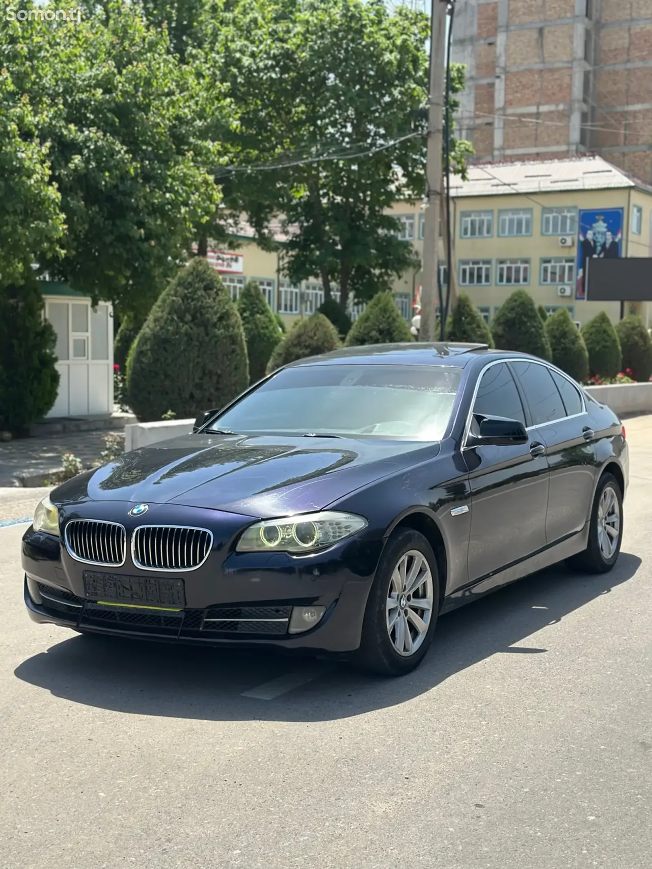 BMW 5 series 2012 · 2.0 AT