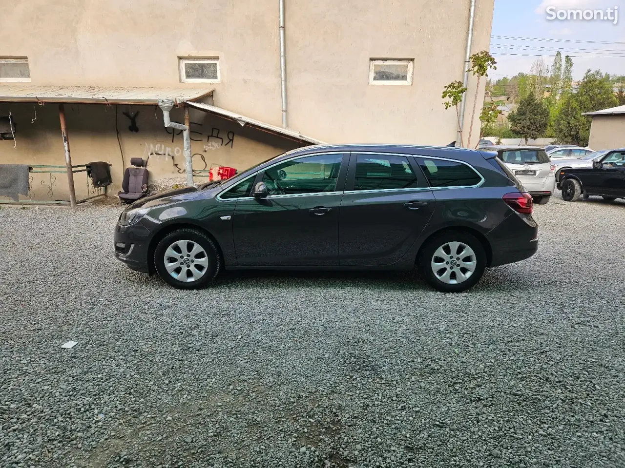 Opel Astra J 2015 · 1.6 MT