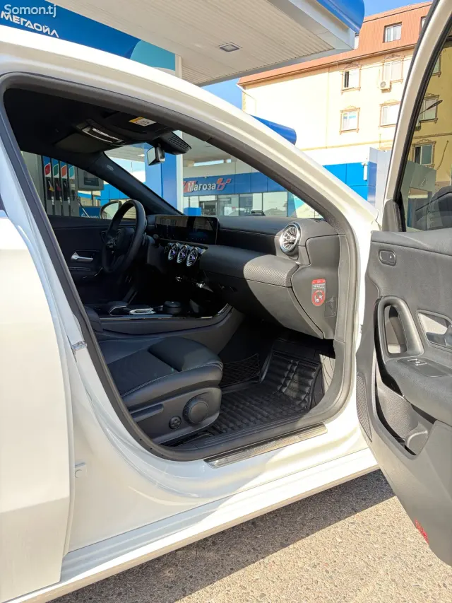 Mercedes-Benz A class 2020 · 2.0 AT