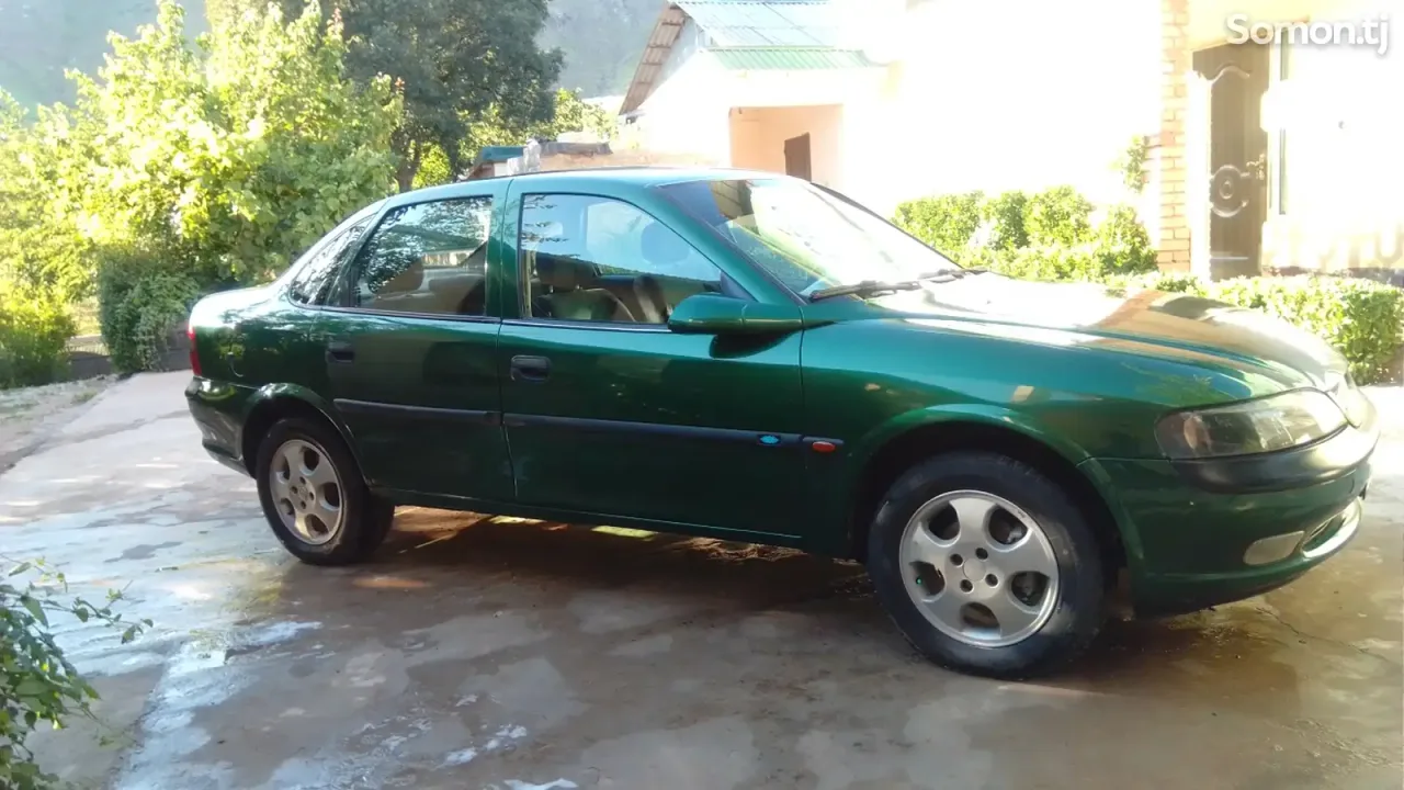 Opel Vectra B 1997 · 1.6 MT
