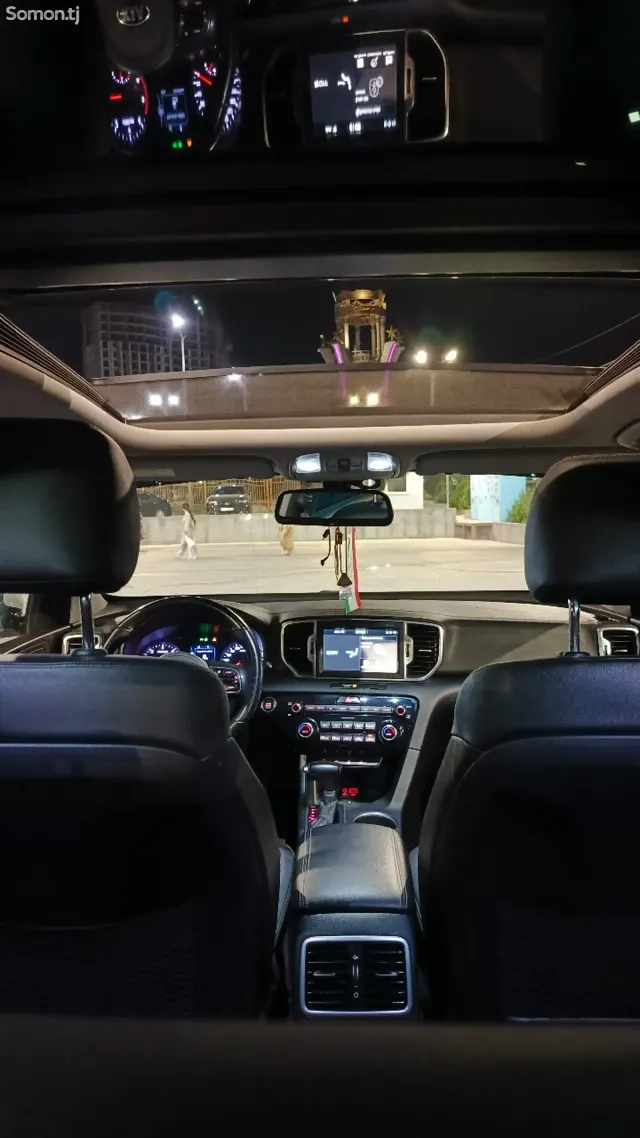 Kia Sportage 2018 · 2.0 AT