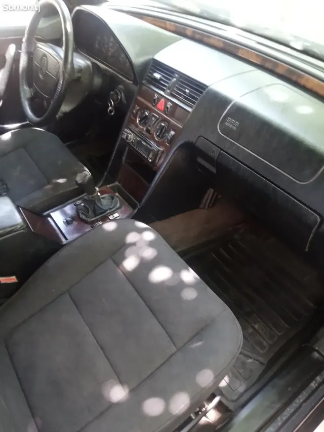 Mercedes-Benz C class 1996 · 2.0 MT