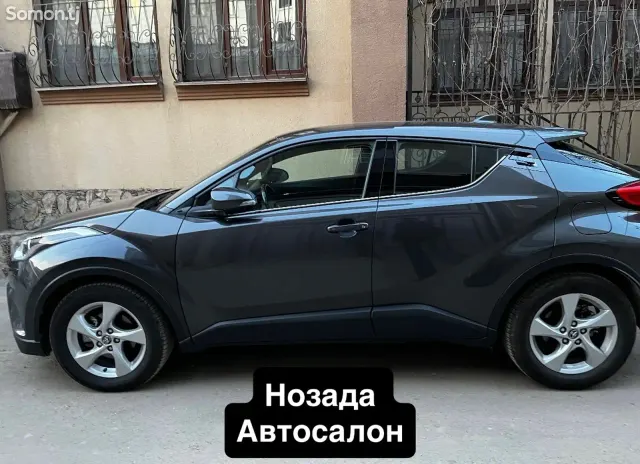 Toyota C-HR 2017 · 1.2 AT