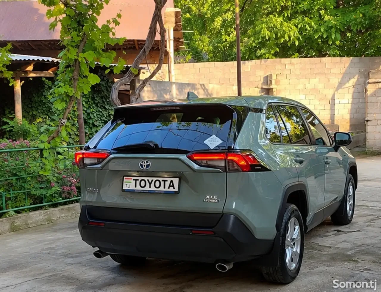 Toyota RAV 4 2022 · 2.5 AT