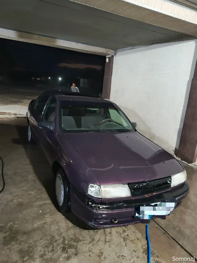 Opel Vectra A 1992 · 1.6 MT