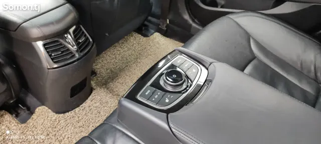 Hyundai Grandeur 2011 · 3.0 AT