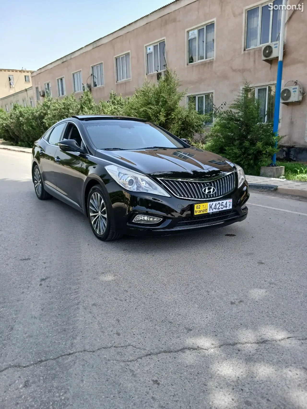 Hyundai Grandeur 2014 · 3.0 AT