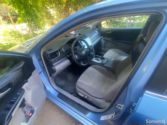 Toyota Camry 2012 · 2.5 AT