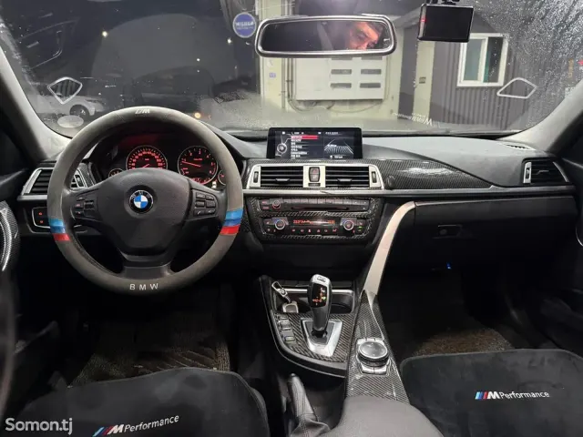 BMW 3 series 2014 · 2.0 AT