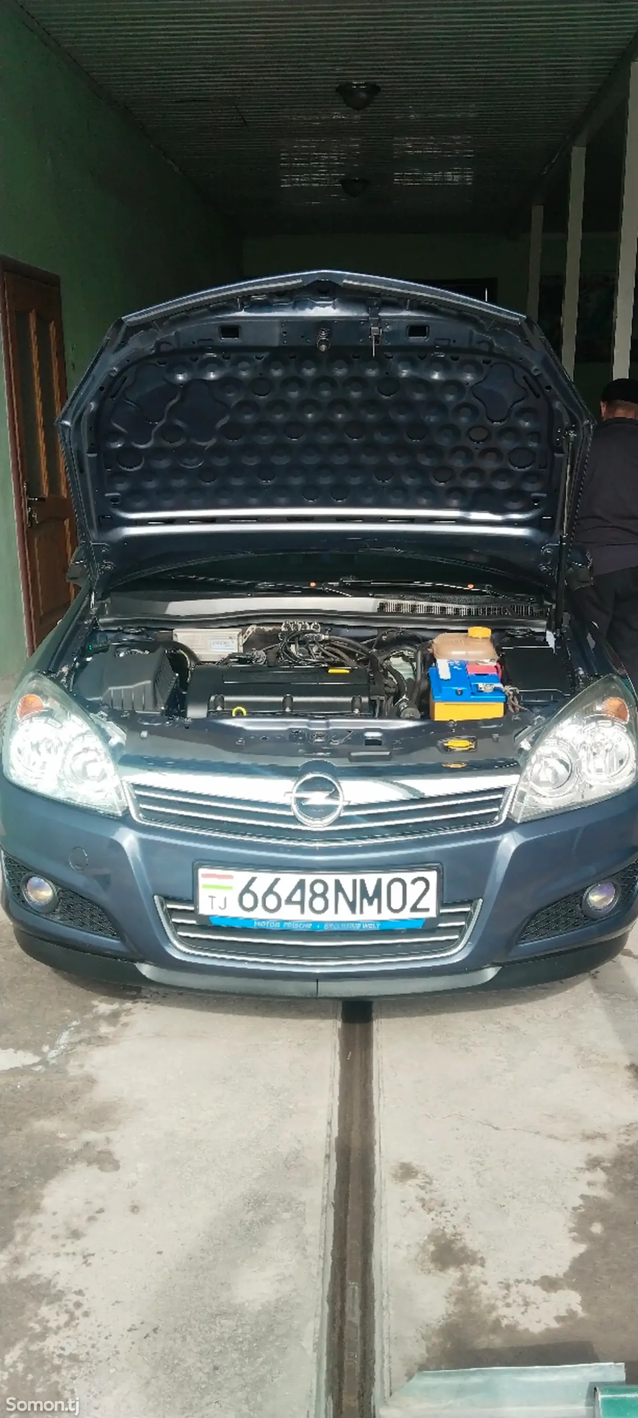 Opel Astra H 2007 · 1.6 MT