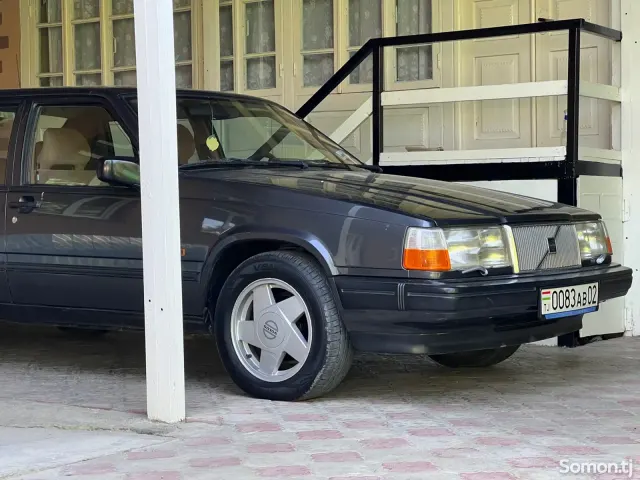 Volvo 940 1993 · 2.3 MT