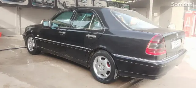 Mercedes-Benz C class 1995 · 1.8 MT