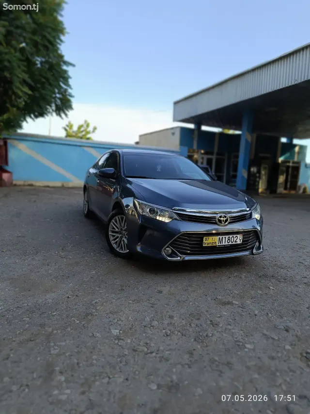 Toyota Camry 2016 · 2.0 AT