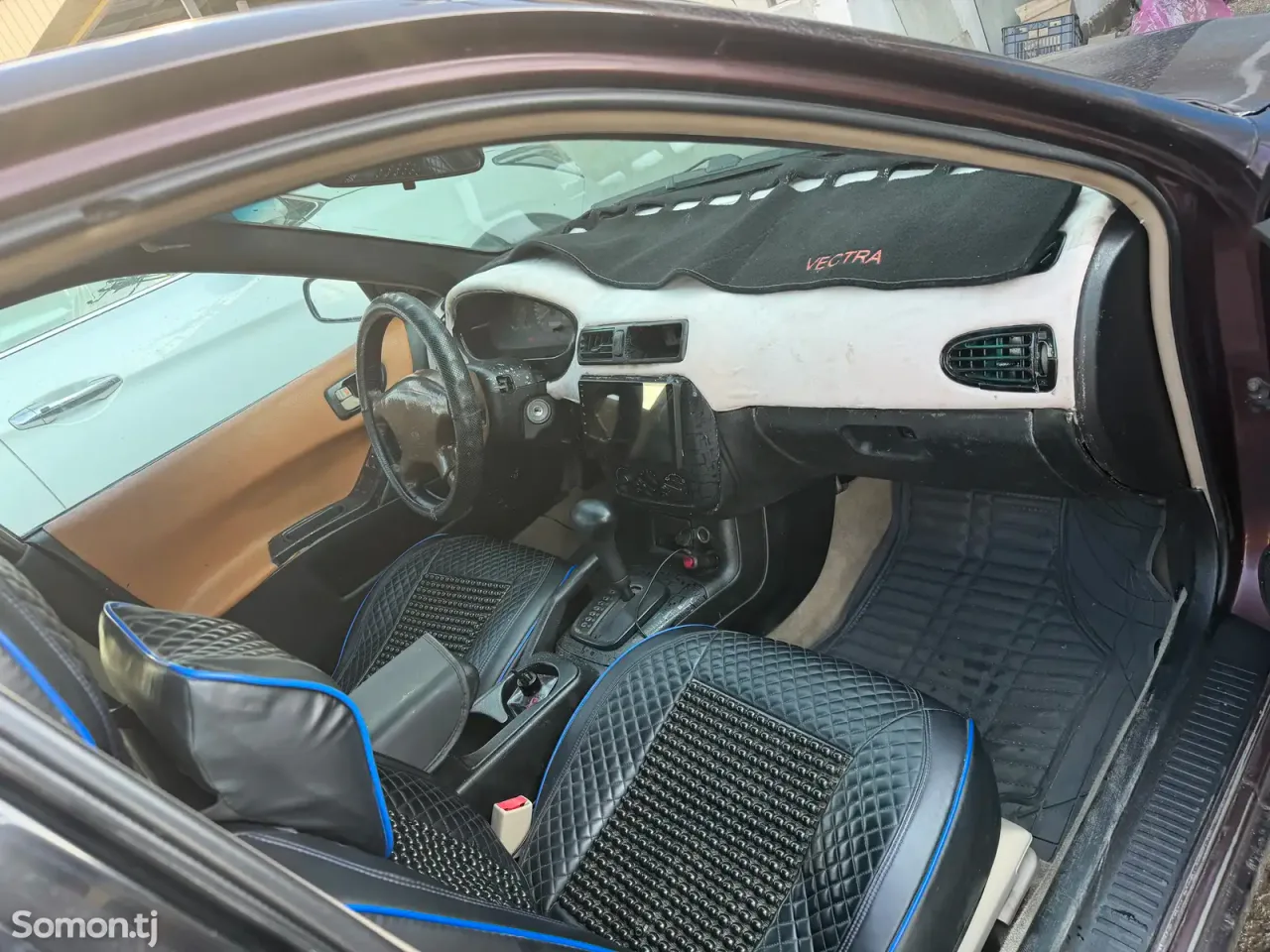 Mitsubishi Grandis 2006 · 1.7 AT