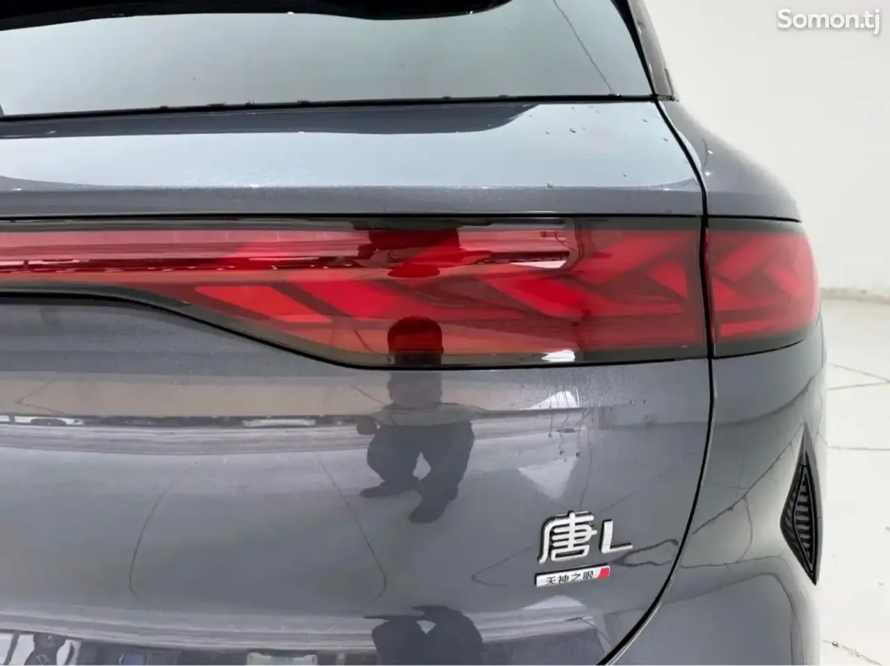 BYD Tang 2026 · AT