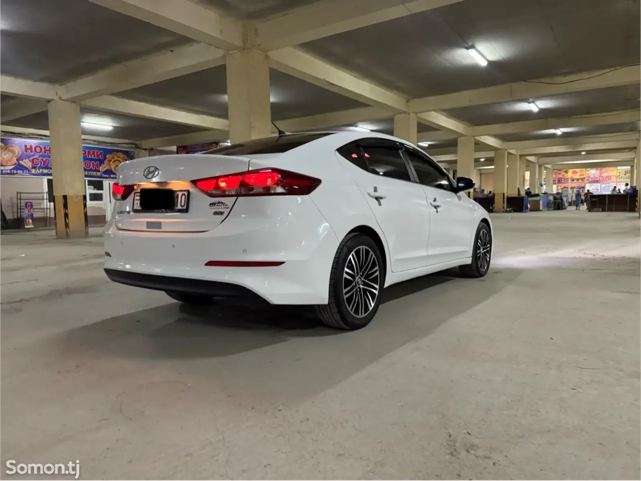 Hyundai Avante 2016 · 1.6 AT