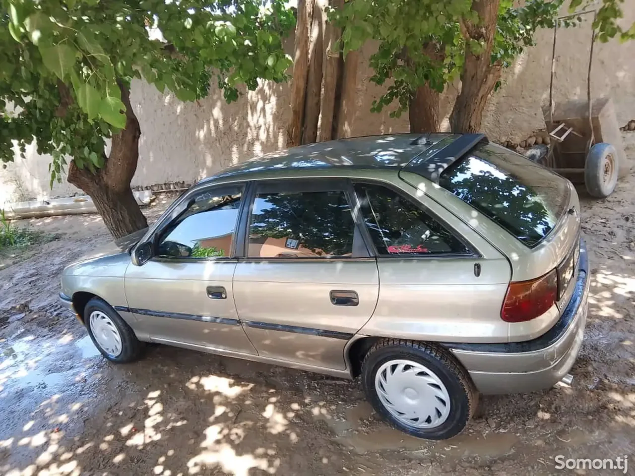 Opel Astra F 1996 · 1.6 MT
