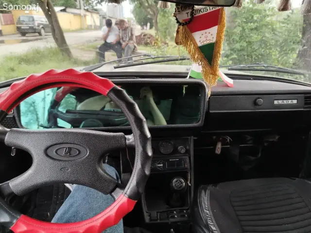 Lada (ВАЗ) 2107 2004 · 1.6 MT