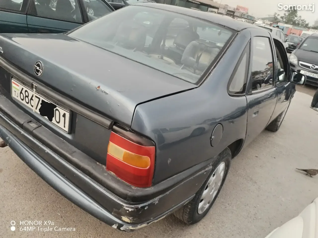 Opel Vectra A 1990 · 1.8 MT