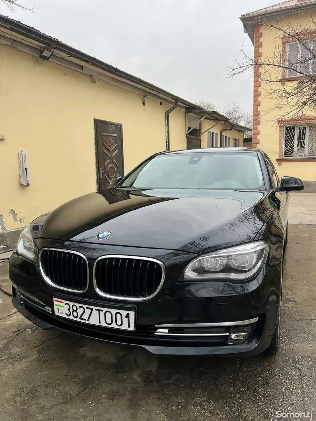 BMW 7 series 2012 · 3.0 AT