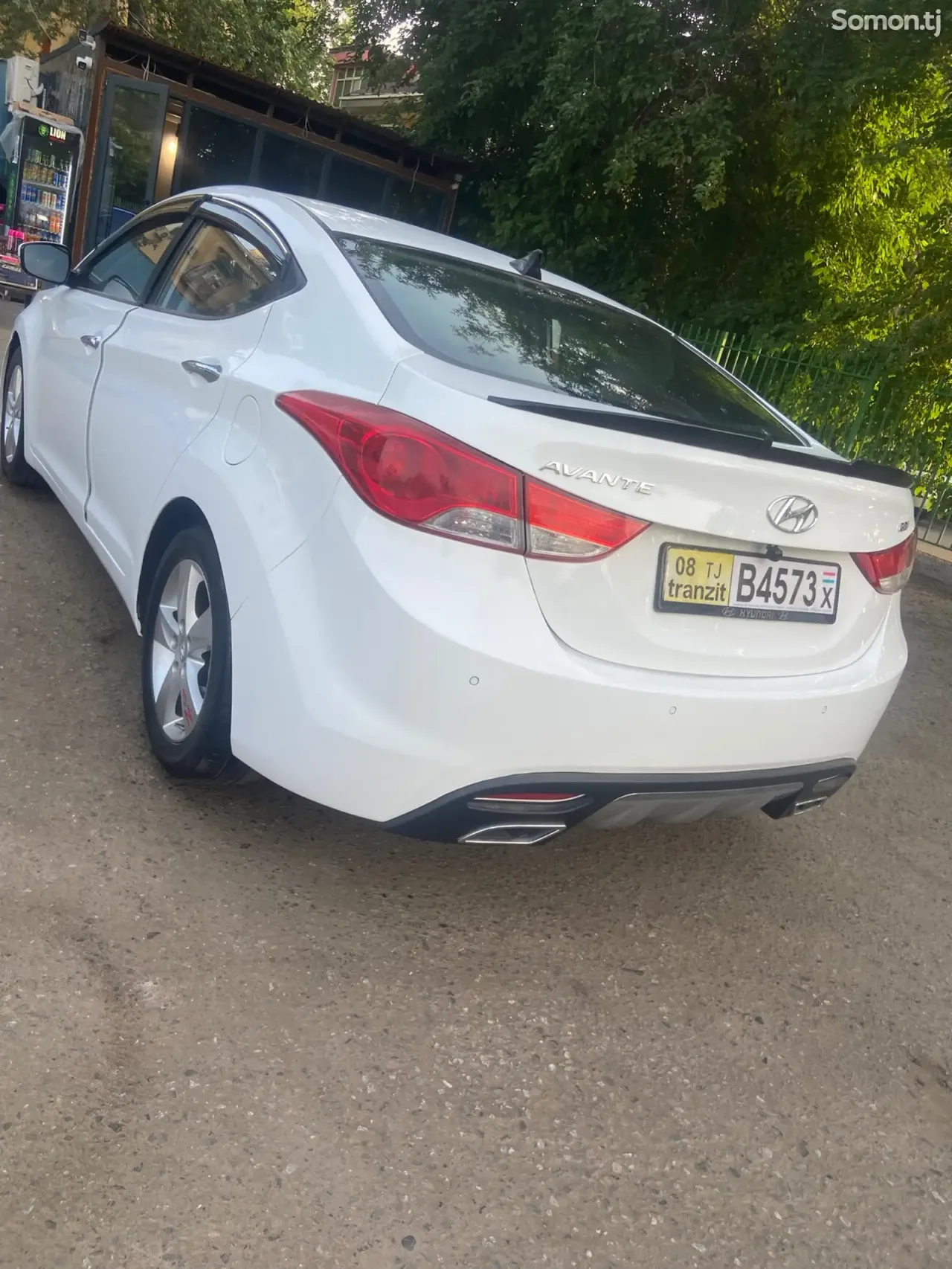 Hyundai Avante 2011 · 1.6 AT