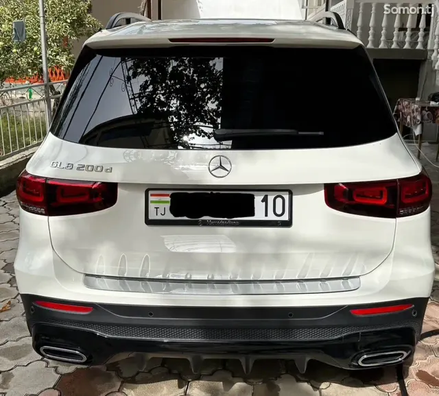 Mercedes-Benz GLB class 2023 · 2.0 AT