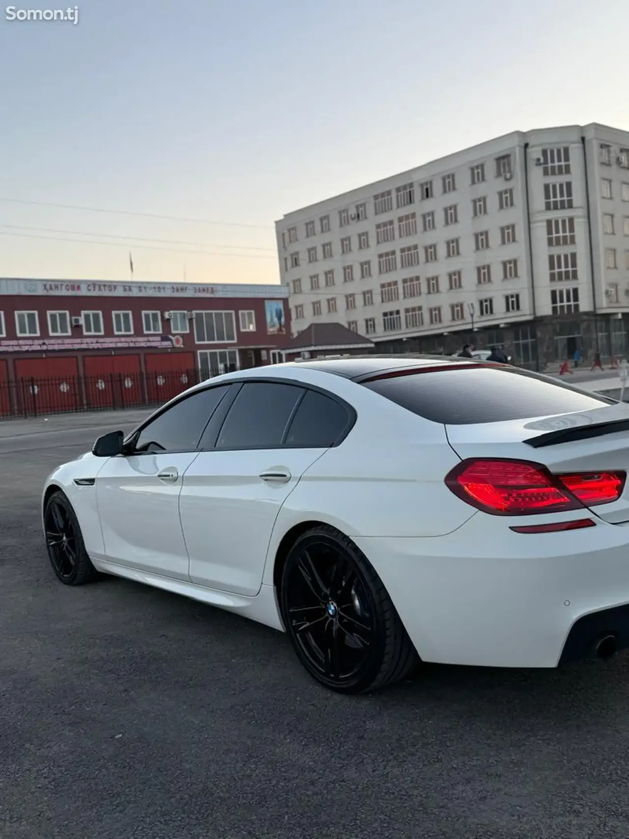 BMW 6 series 2016 · 4.0 AT