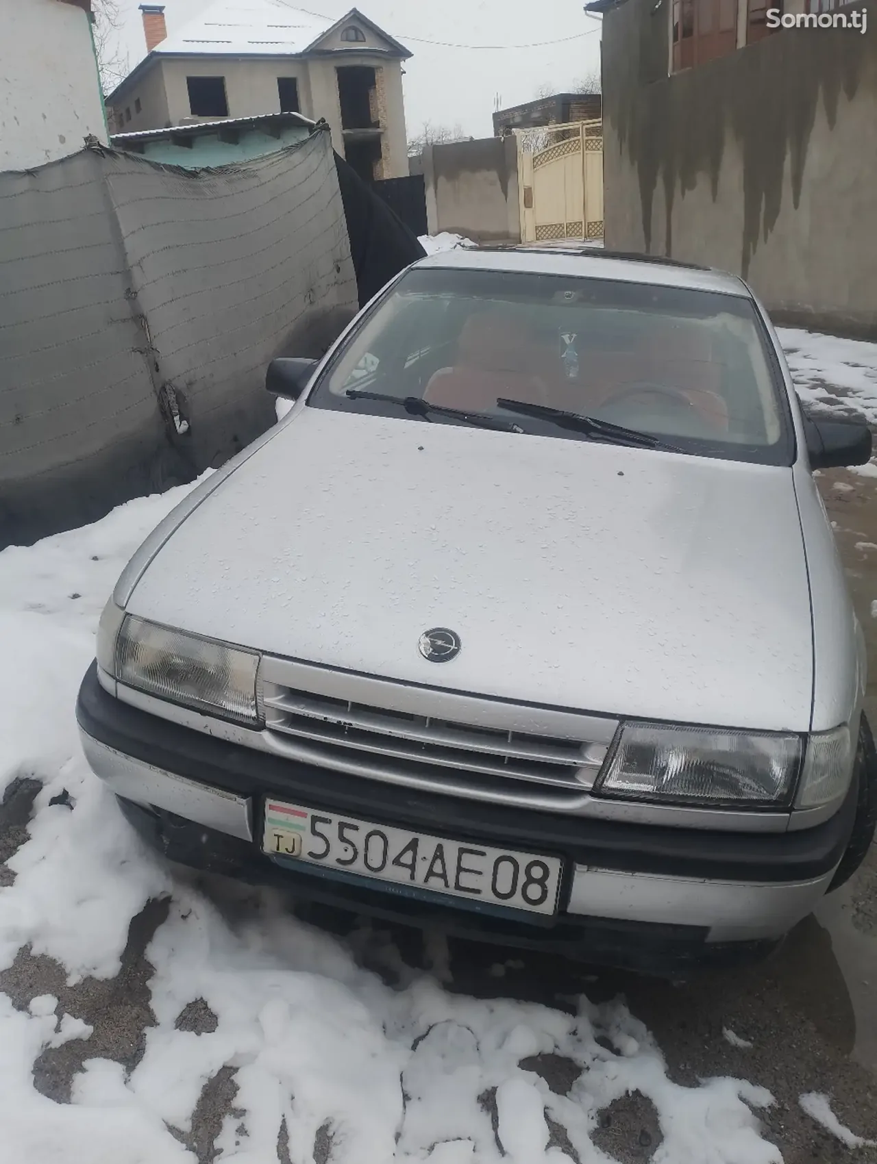 Opel Vectra A 1992 · 1.6 MT